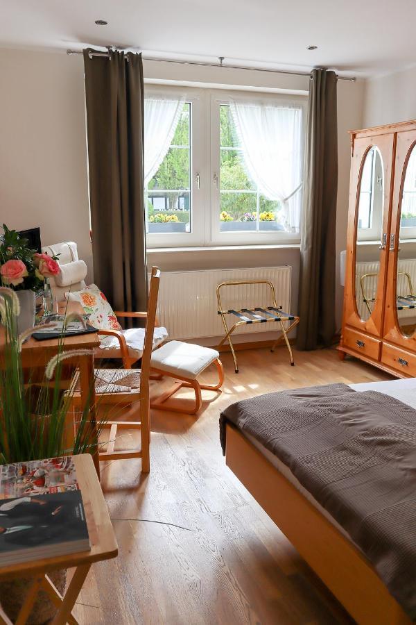 Hotel Gut Moschenhof Dusseldorf Bagian luar foto